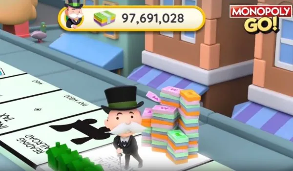 Mr. Monopoly circondato da pile di soldi in Monopoly Go